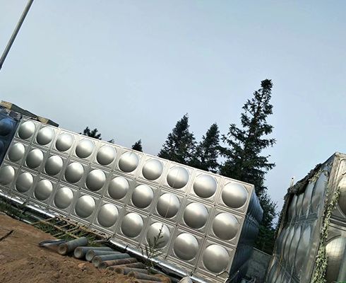 為什么不銹鋼水箱板材表面要設計鼓起來的形狀呢？