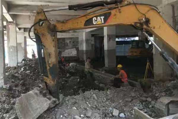 施工.jpg 施工.jpg